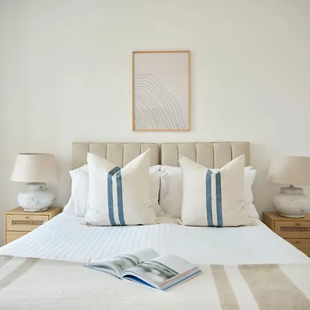 Cliff Edge Apartment Newquay  Room photo
