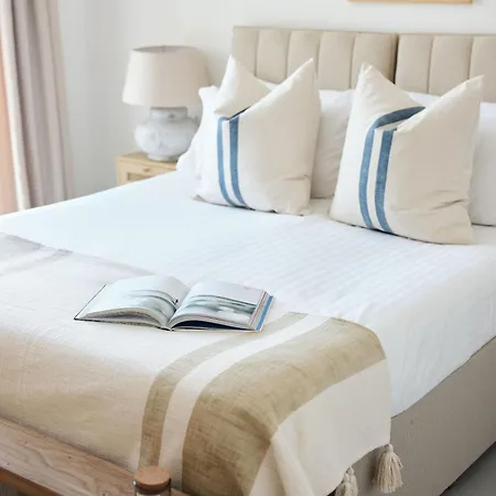 Cliff Edge Apartment Newquay  Room photo